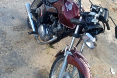 Acidente envolve uma moto e duas bicicletas na rod. Antônio Heil