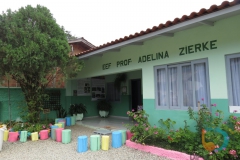 Escola Professa Adelina Zierke – bairro Ribeirão do Mafra