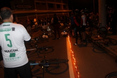 Ciclistas fazem ato de luto e protesto na Avenida Primeiro de Maio