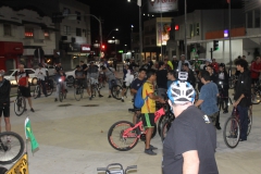 Ciclistas fazem ato de luto e protesto na Avenida Primeiro de Maio