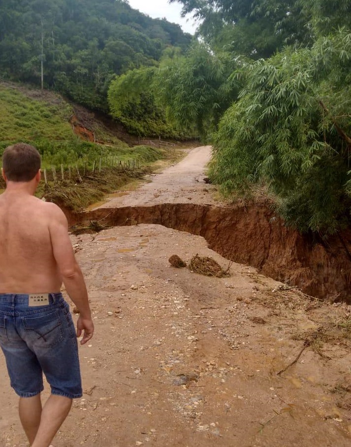 Estrada Geral da Colônia Nova Itália está interditada