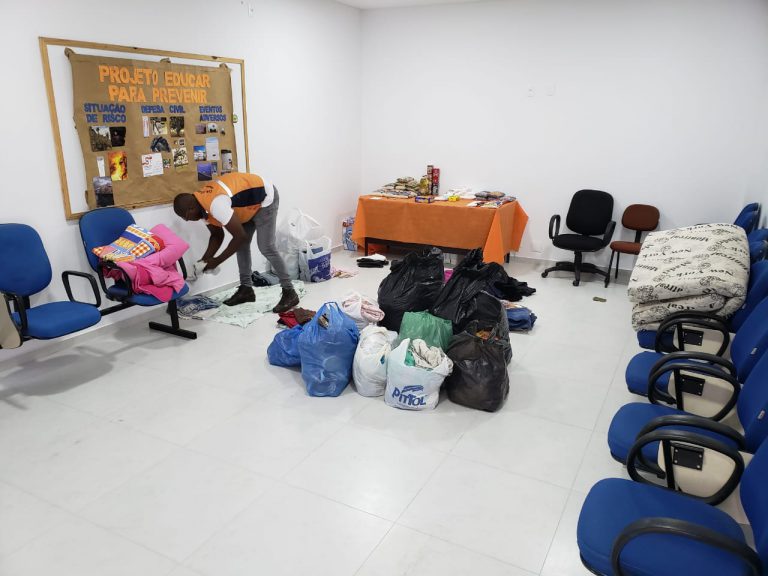 Primeiras doações para Brumadinho (MG) começam a chegar na Defesa Civil de Brusque