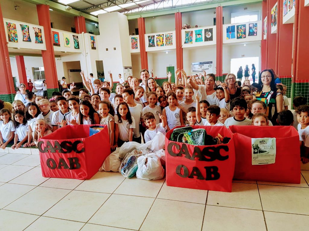 Campanha ‘Volta às Aulas’ doa materiais a alunos da E.E.B. Feliciano Pires