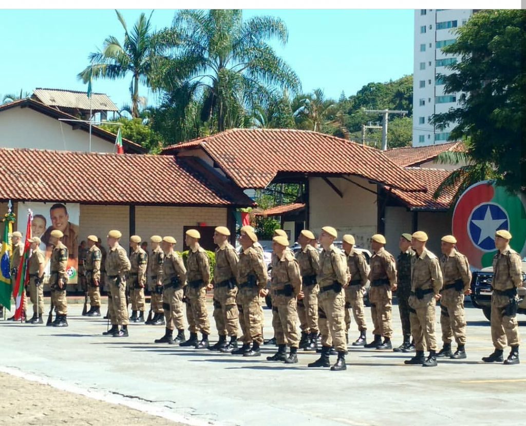 Três policiais de Brusque compõe os concluintes do estágio