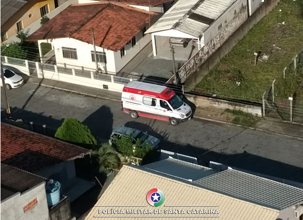 M localiza falsa ambulância e três suspeitos de assalto