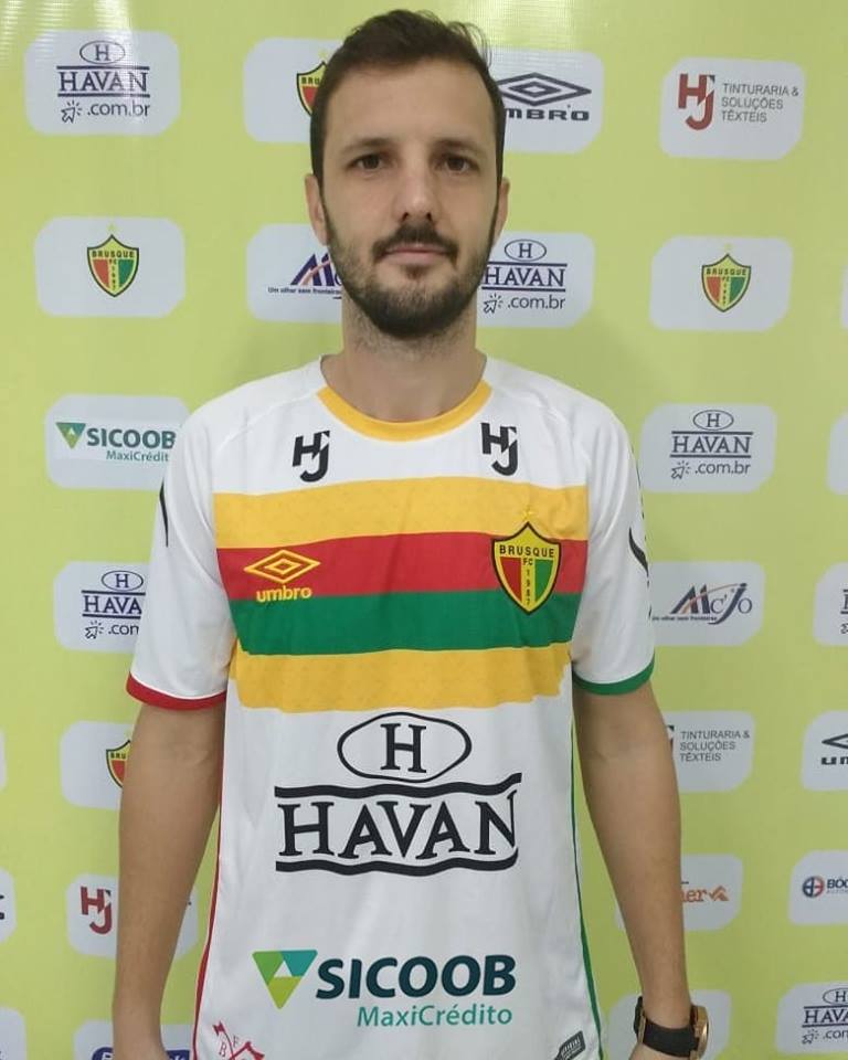 Zagueiro Gabriel Bordin