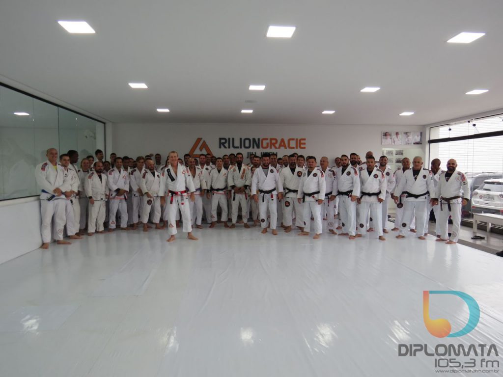 Seminario de Jiu Jitsu com mestre Rilion Gracie (1)