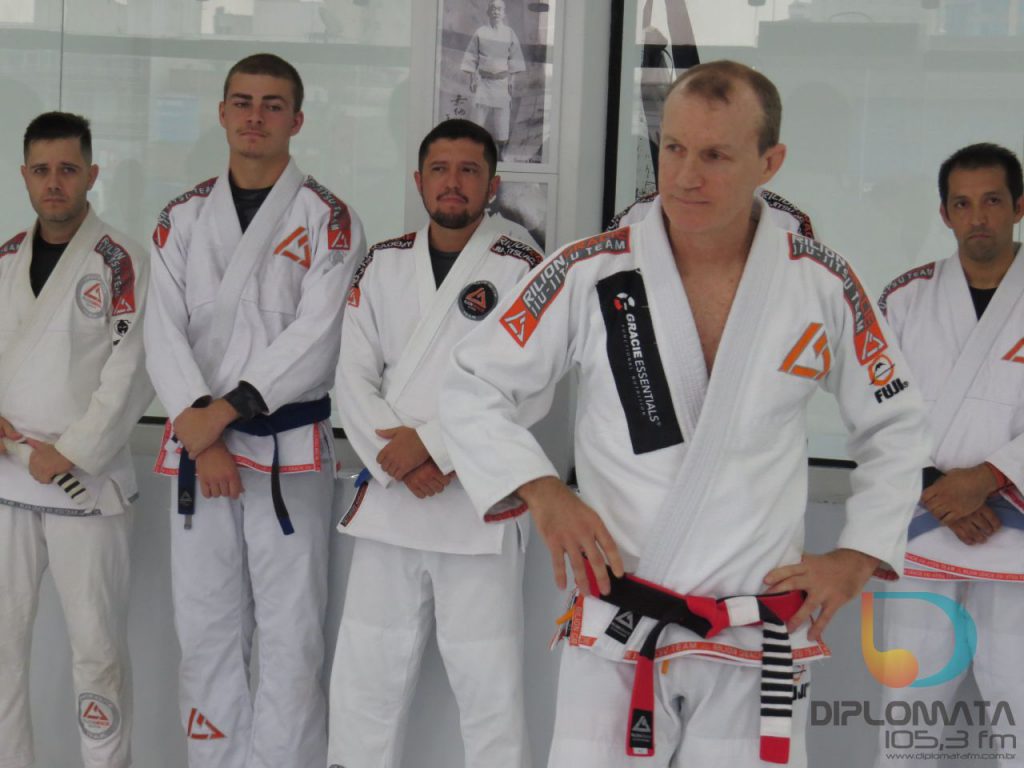 Seminario de Jiu Jitsu com mestre Rilion Gracie (4)