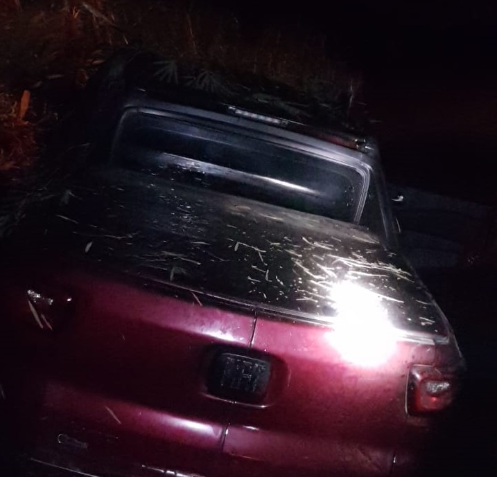 Queda de carro em rio