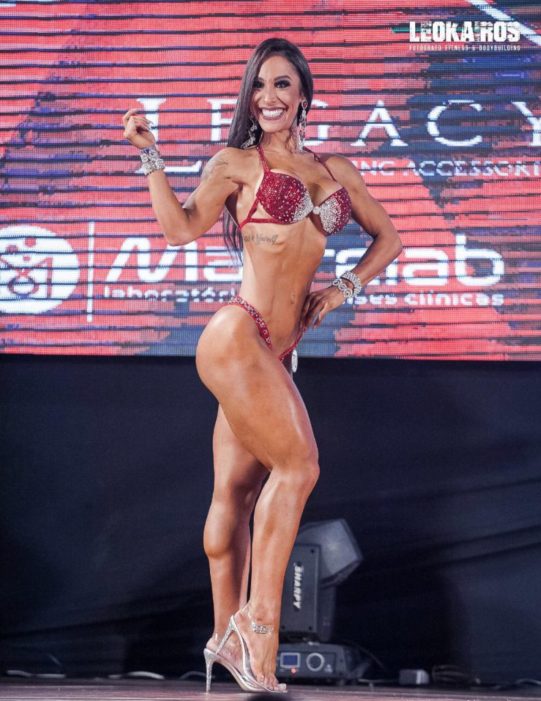 Jaine Hariane conquista tricampeonato em duas categorias Wellness