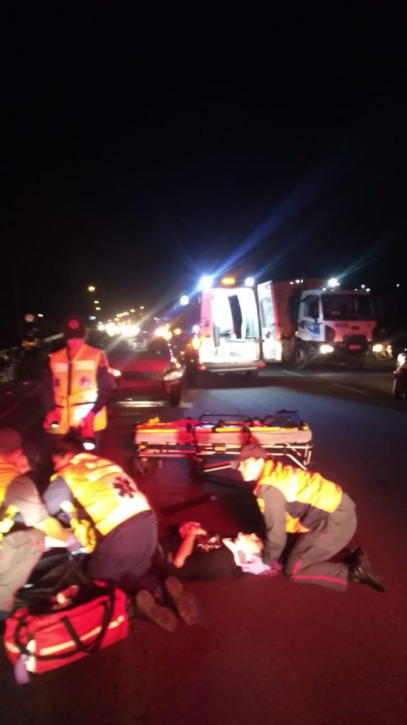 Dois acidentes na rodovia Antônio Heil na noite de sábado, em menos de uma hora (Foto: Corpo de Bombeiros)