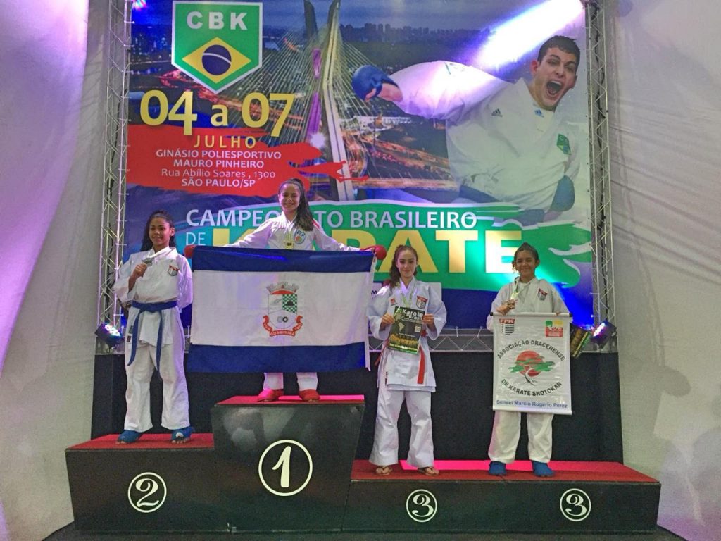 Atletas de Guabiruba conquistam ouro e vagas para final do brasileiro de karatê 