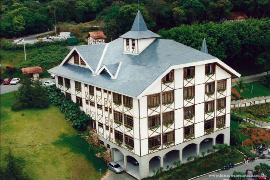 Fórum de Brusque (Foto: Brusque Memória)