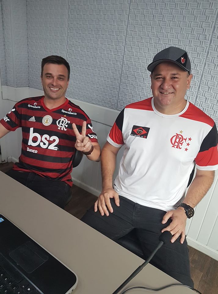O presidente da embaixada, Ricardo de Souza e Fábio Krieger
