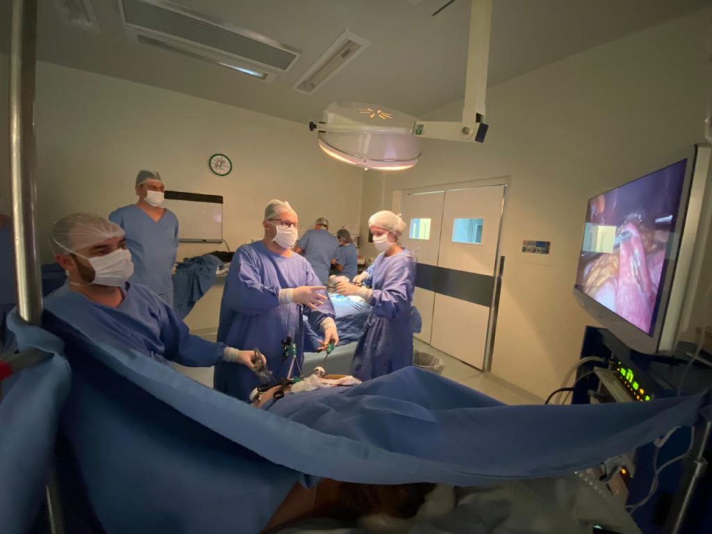 Hospital Imigrantes passa a operar com sistema 4k em cirurgias