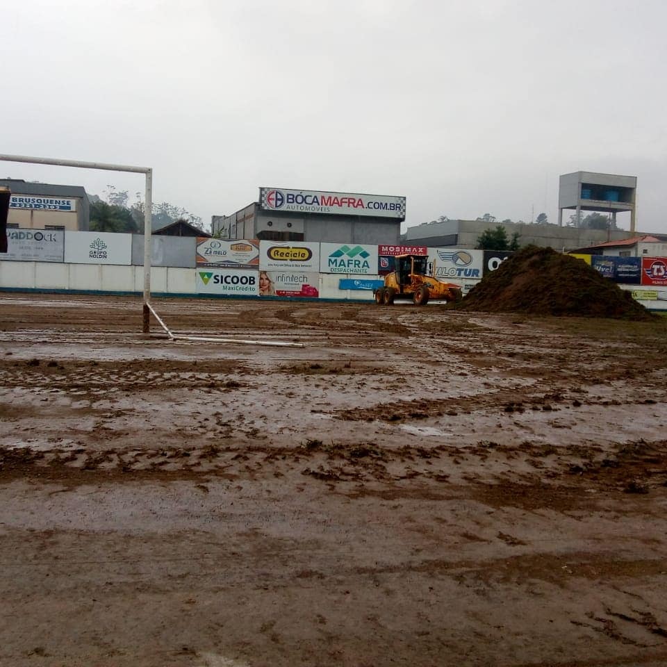 Estádio Augusto Bauer receberá novo gramado em 2020.