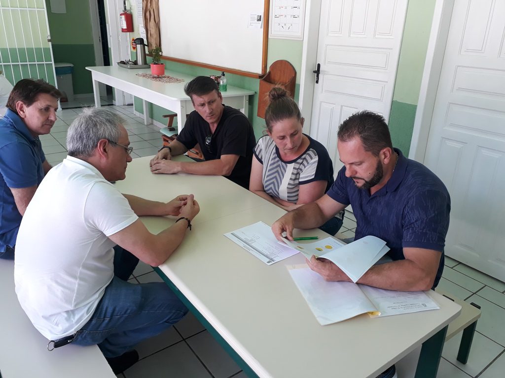 Comissão de Educação da Câmara nas escolas