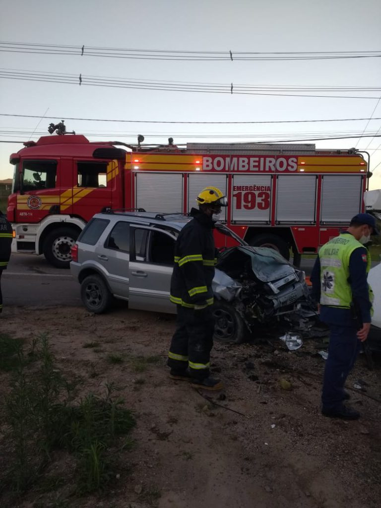 Acidente na rodovia Ivo Silveira no final da tarde deste sábado,9