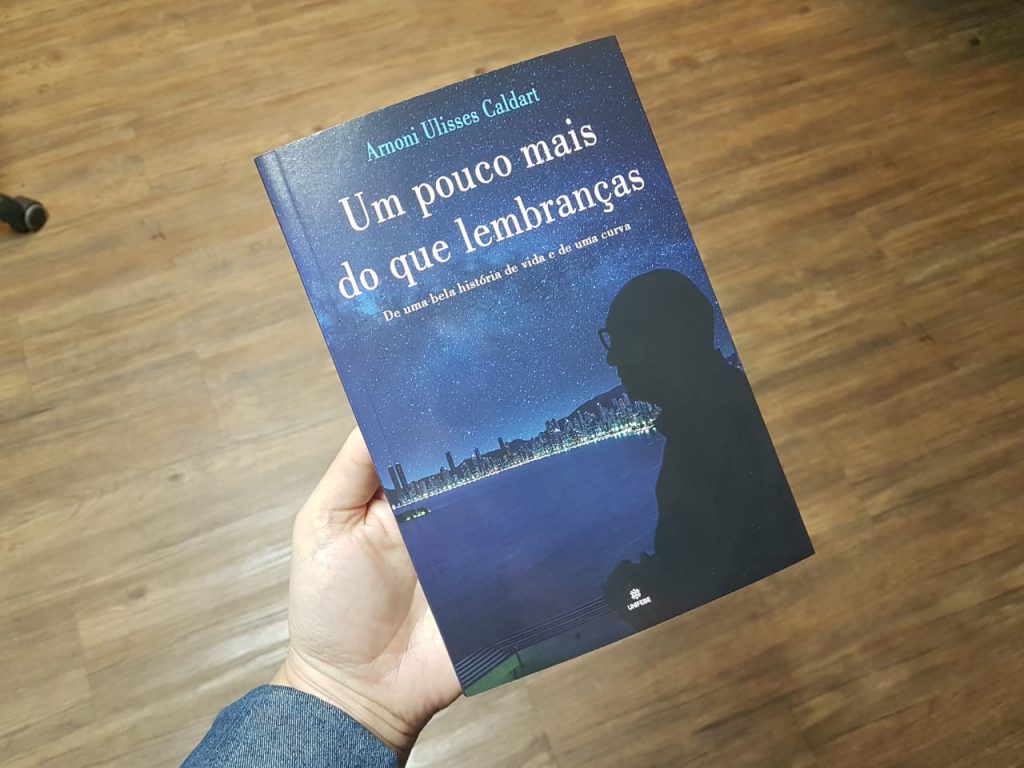 Livro “Um pouco mais que lembranças” do médico Arnoni