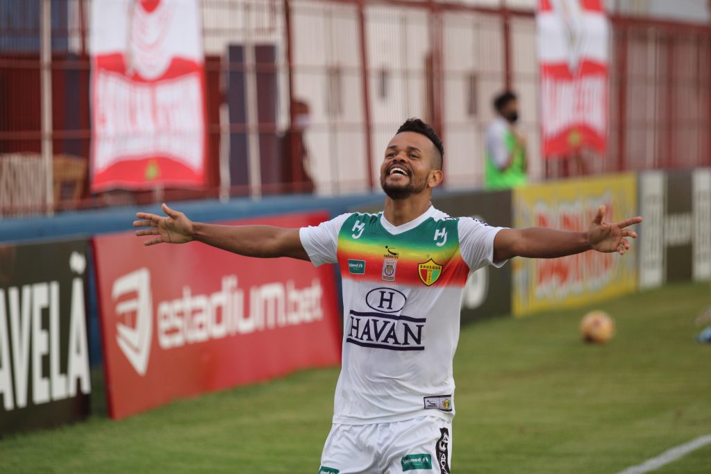 Airton marcou o gol da vitória do Brusque sobre o São Bento-SP (Foto: Lucas Gabriel Cardoso/BFC)