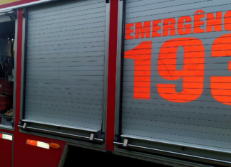 Bombeiros resgatam cachorro durante incêndio em apartamento no Centro de Brusque Corpo de Bombeiros; bombeiros; viatura; plantão; 193