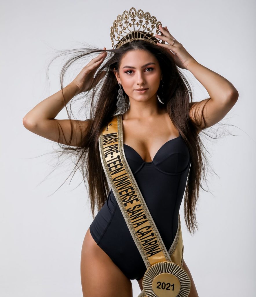 Catarinense é eleita Miss Brasil Curvy 2022: 'empoderamento