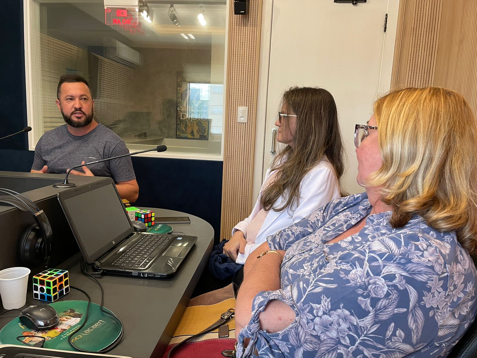 Tecnologia e comunicação digital: Projetos de neuroeducação e robótica são destaques no Programa da Hora