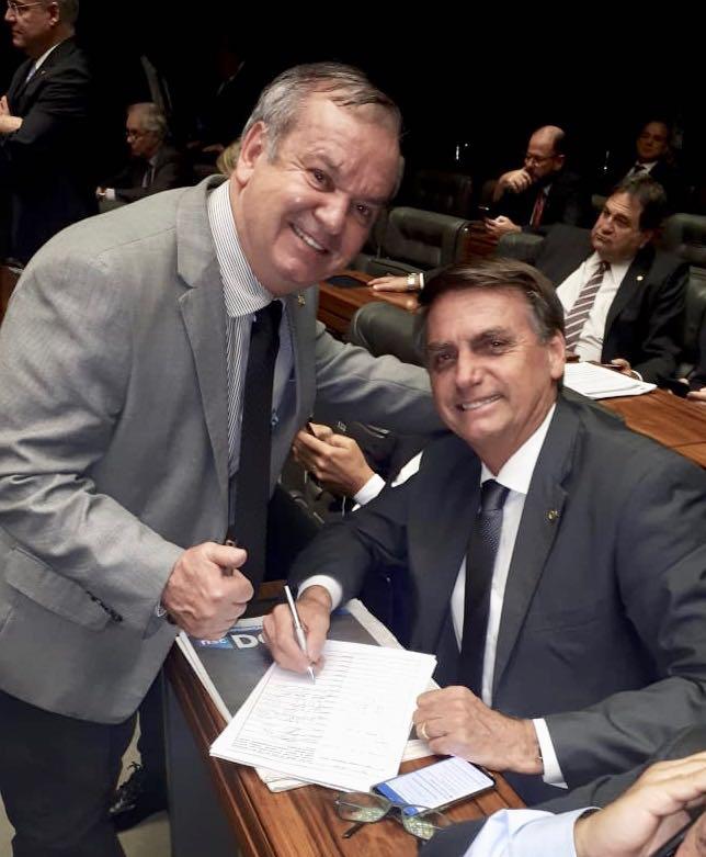 Bolsonaro atendeu pedido de Peninha para zerar imposto do medicamento