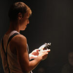 Cia Cobaia Cênica – Benjamim – filho da felicidade 03_Karoline Zambon