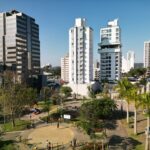 Praça Sesquicentenário; Praça das Bandeiras