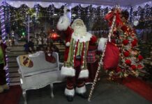 Natal Encantado segue com programação especial na praça Barão de Schneeburg