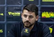 Brusque SAF anuncia saída do gerente de futebol Pedro Costa