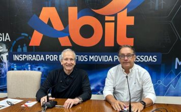 Embaixador da ABIT para região de Brusque participa de reunião do conselho da entidade