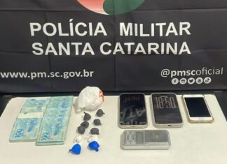 Homem é preso por tráfico de drogas no bairro Bateas