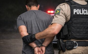 Homem é detido por descumprir medida protetiva e ameaçar familiar em Brusque