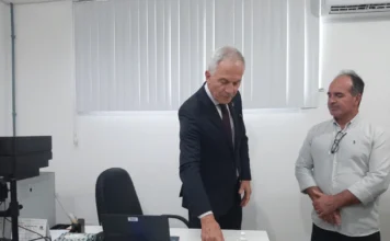 Vereança não é “Bico”, diz prefeito de Guabiruba ao criticar ausência de vereadores em evento oficial