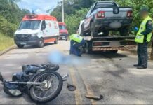 Motociclista de 22 anos morre após grave acidente no bairro Limeira, em Brusque