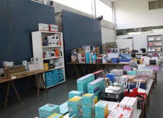 Apae de Brusque realiza bazar com produtos apreendidos pela Receita Federal nesta semana