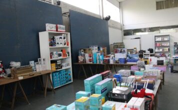 Apae de Brusque realiza bazar com produtos apreendidos pela Receita Federal nesta semana