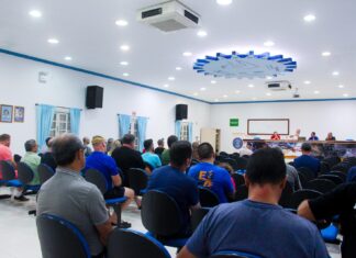 Metalúrgicos de Brusque e Guabiruba aprovam pauta da negociação salarial 2026-2027