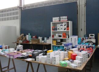 Apae de Brusque realiza bazar com produtos apreendidos pela Receita Federal nesta semana
