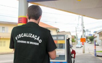 Procon realiza operação de fiscalização em postos de combustíveis