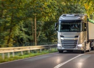 Caminhoneiros articulam paralisação nacional e pressionam governo por redução no preço do diesel