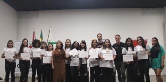 Projeto Escola de Costura forma mais 62 profissionais em Brusque