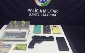 Homem é preso por tráfico e posse de arma em Brusque