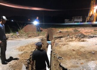 Equipes avançam para etapa de interligação de rede na rua Ernesto Bianchini