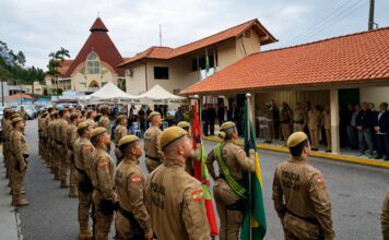 8º BPM celebra 17 anos de atuação com homenagens, novas viaturas e anúncio de investimentos em Brusque