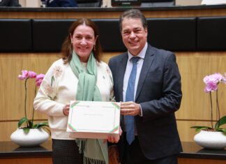 Associação dos Cronistas Esportivos é homenageada pela Alesc; Rádio Diplomata presente