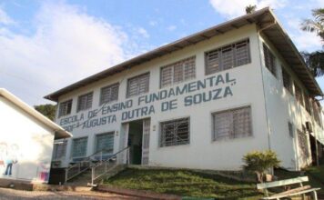Da Hora: simulado do Tribunal do Júri na Escola Augusta Dutra de Souza, no bairro Limeira Baixa