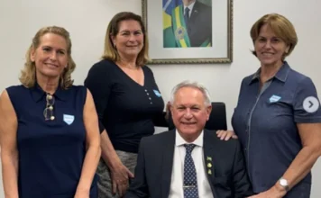 Brusque passa a ter dois representantes no Senado com posse de Hermes Klann